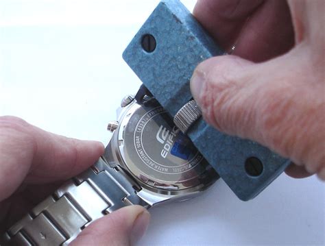 how to remove the back of a watch.